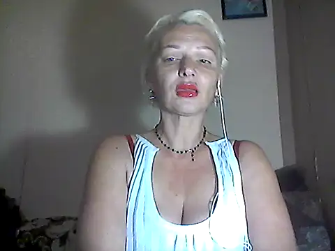 Snapshot of MaryJane441 chatting on October 3, 6:38 pm MaryJane441 online show from October 3, 6:38 pm