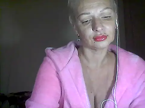 Snapshot of MaryJane441 chatting on October 17, 8:00 pm MaryJane441 online show from October 17, 8:00 pm