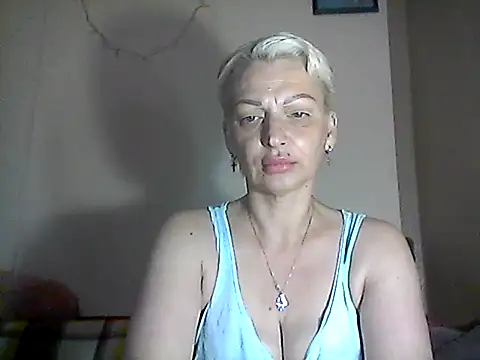 Snapshot of MaryJane441 chatting on June 18, 8:47 am MaryJane441 online show from June 18, 8:47 am