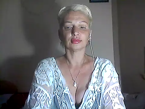 Snapshot of MaryJane441 chatting on July 17, 1:51 pm MaryJane441 online show from July 17, 1:51 pm