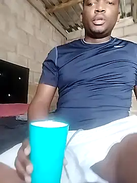 Snapshot of shabane002 chatting on November 3, 9:32 am shabane002 online show from November 3, 9:32 am