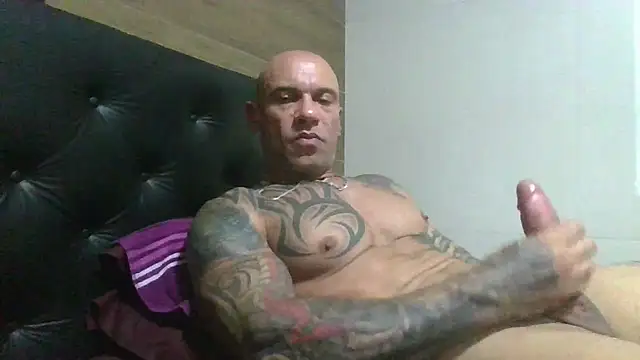 Arc8njoblack online show from March 21, 7:13 am