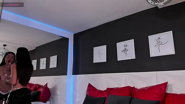 scarlet castro online show from November 24, 4:51 pm