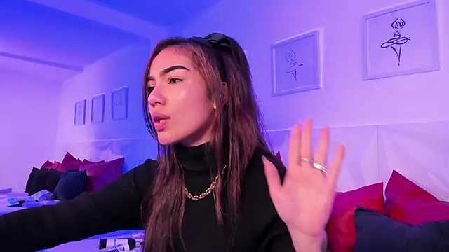 scarlet castro online show from April 16, 4:41 pm