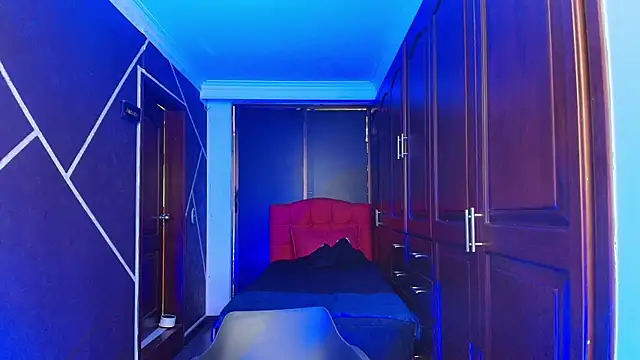 Snapshot of SexyNaf chatting on January 10, 7:11 pm SexyNaf online show from January 10, 7:11 pm