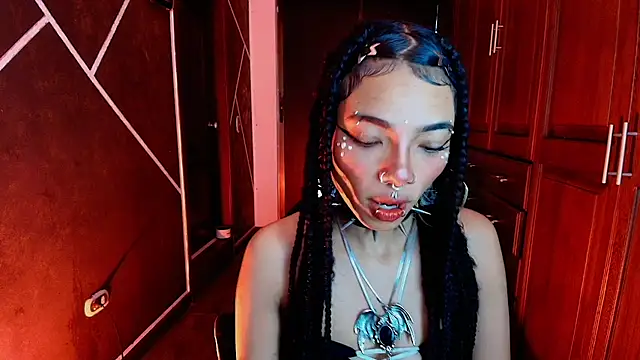 Snapshot of SexyNaf chatting on February 27, 10:20 pm SexyNaf online show from February 27, 10:20 pm