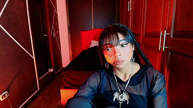 Snapshot of SexyNaf chatting on March 18, 1:32 am SexyNaf online show from March 18, 1:32 am