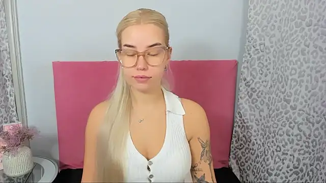 KristyHoney online show from January 9, 8:28 am