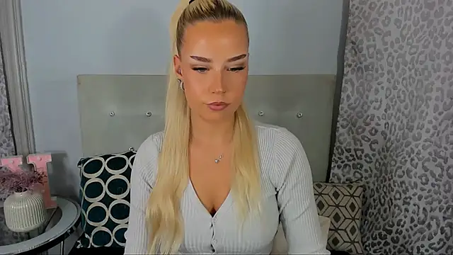 KristyHoney online show from May 19, 3:07 pm