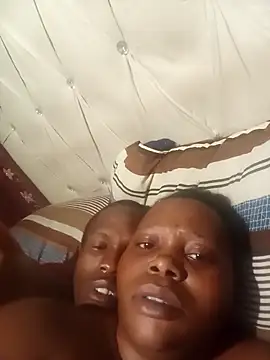 Feliciaxxxxx online show from April 10, 1:44 am