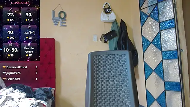 cristinamontiel online show from January 30, 7:15 pm