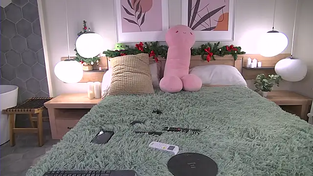 AshleyDouglas online show from December 25, 4:12 am