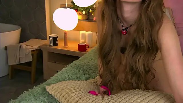 AshleyDouglas online show from December 30, 2:30 pm