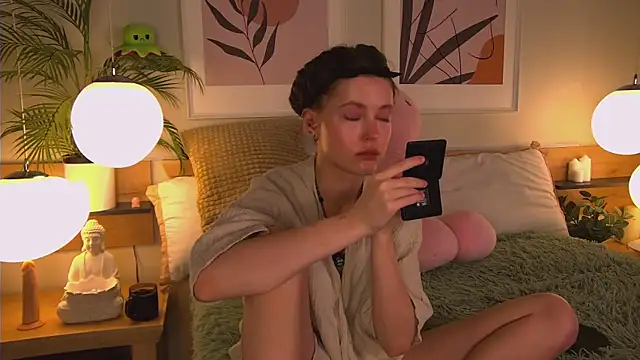 AshleyDouglas online show from March 2, 4:07 am