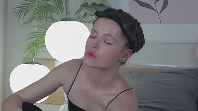 AshleyDouglas online show from March 15, 4:24 am