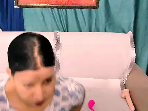 kendracox21 online show from April 16, 4:13 am