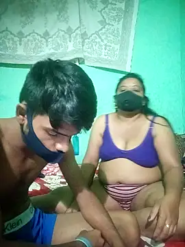 Group Of Lust online show from April 15, 8:31 pm