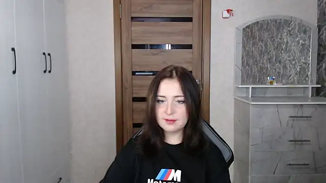 Kristy-Max online show from October 27, 8:57 pm