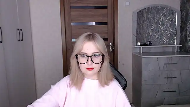 Kristy-Max online show from January 14, 8:36 pm