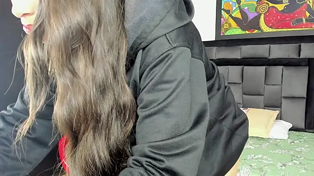 tatiana valencia online show from February 6, 2:58 pm