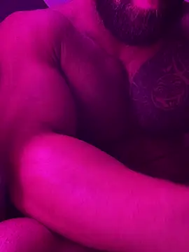 moody1996- online show from December 13, 5:00 pm