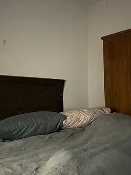 moody1996- online show from March 8, 3:06 am