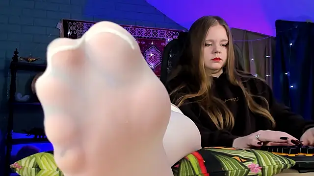 footfetish baby online show from January 31, 7:45 pm