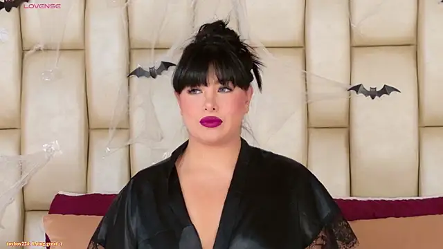 Alexa Miss online show from October 4, 7:01 pm