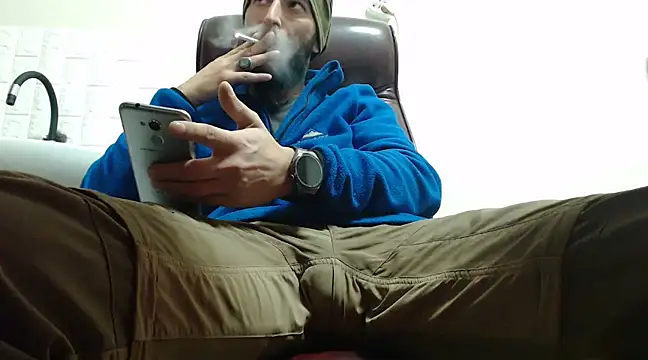 hardbigcock16 online show from December 6, 11:54 am