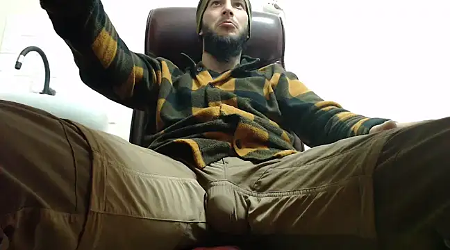 hardbigcock16 online show from December 7, 7:38 am