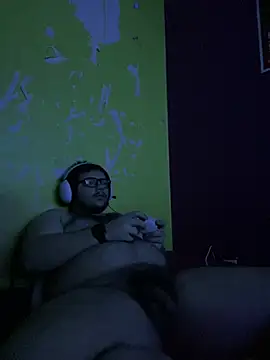 Snapshot of wulfgar5677 chatting on January 17, 12:42 am wulfgar5677 online show from January 17, 12:42 am