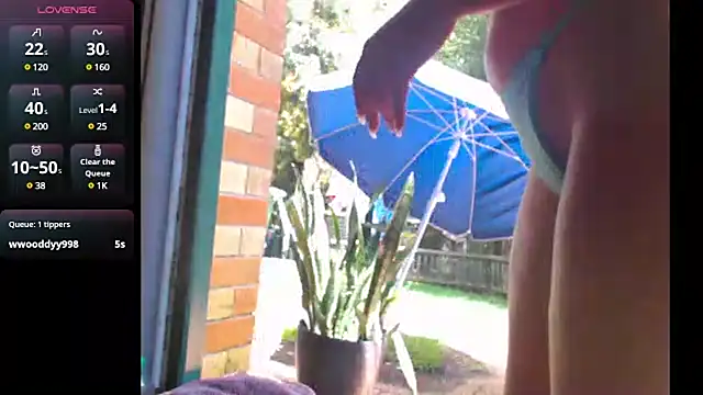 Snapshot of InfamousBabyy_ chatting on December 2, 3:15 am InfamousBabyy online show from December 2, 3:15 am