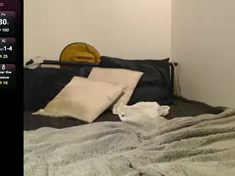 Snapshot of InfamousBabyy_ chatting on December 12, 2:00 pm InfamousBabyy online show from December 12, 2:00 pm