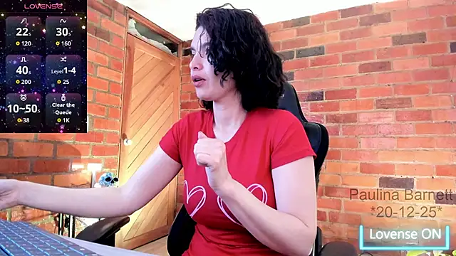 paulinabarnett- online show from December 20, 11:28 am