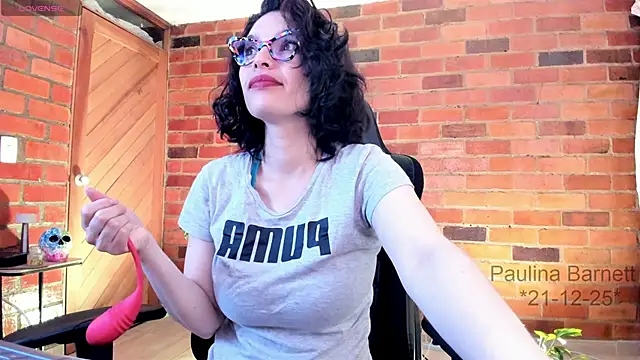 paulinabarnett- online show from December 22, 3:14 am