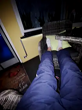 Snapshot of schlonzi81 chatting on September 26, 8:35 pm schlonzi81 online show from September 26, 8:35 pm