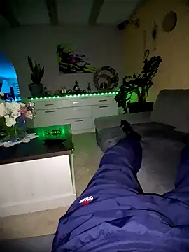 Snapshot of schlonzi81 chatting on November 25, 9:26 pm schlonzi81 online show from November 25, 9:26 pm