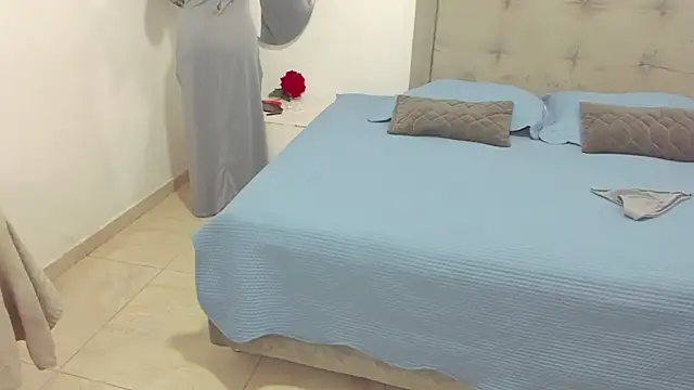 Snapshot of Hanaa_latif chatting on December 22, 12:16 pm Hanaa latif online show from December 22, 12:16 pm