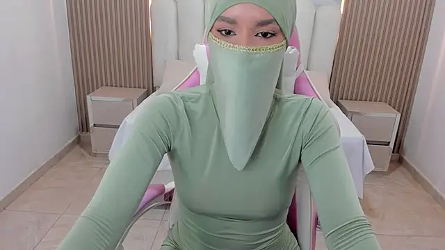 Snapshot of Hanaa_latif chatting on January 21, 3:21 pm Hanaa latif online show from January 21, 3:21 pm