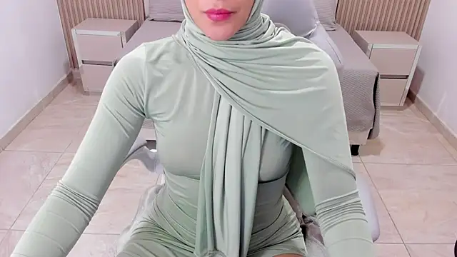 Snapshot of Hanaa_latif chatting on February 20, 2:57 pm Hanaa latif online show from February 20, 2:57 pm