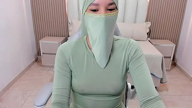 Snapshot of Hanaa_latif chatting on March 7, 12:01 pm Hanaa latif online show from March 7, 12:01 pm