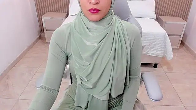 Snapshot of Hanaa_latif chatting on March 17, 3:07 pm Hanaa latif online show from March 17, 3:07 pm