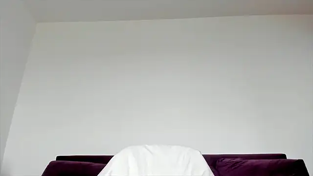 Snapshot of hornyemma__ chatting on October 16, 7:42 am hornyemma online show from October 16, 7:42 am