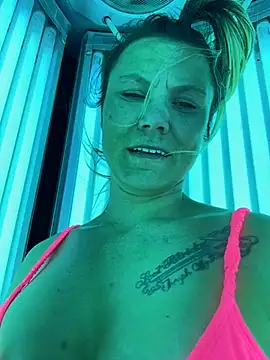 hotNReady6969 online show from March 1, 6:43 pm