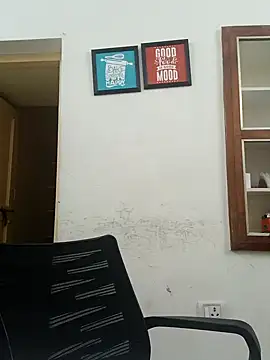 Snapshot of Long_Laster chatting on February 5, 11:34 am Long Laster online show from February 5, 11:34 am