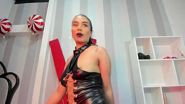 Snapshot of MeliizaQueen chatting on January 3, 7:18 pm MeliizaQueen online show from January 3, 7:18 pm