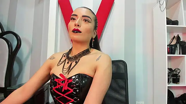 Snapshot of MeliizaQueen chatting on January 7, 2:30 pm MeliizaQueen online show from January 7, 2:30 pm