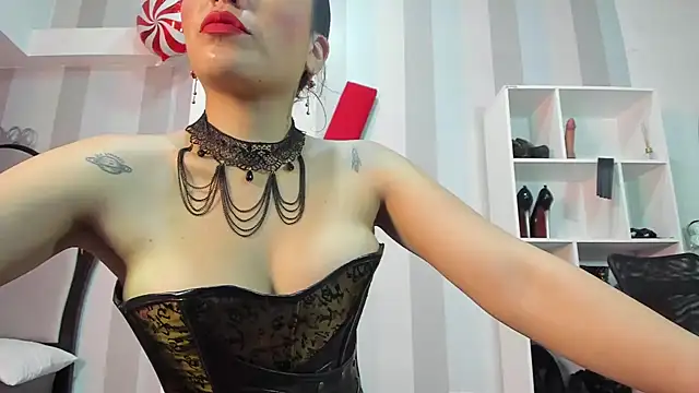 Snapshot of MeliizaQueen chatting on January 21, 11:56 am MeliizaQueen online show from January 21, 11:56 am