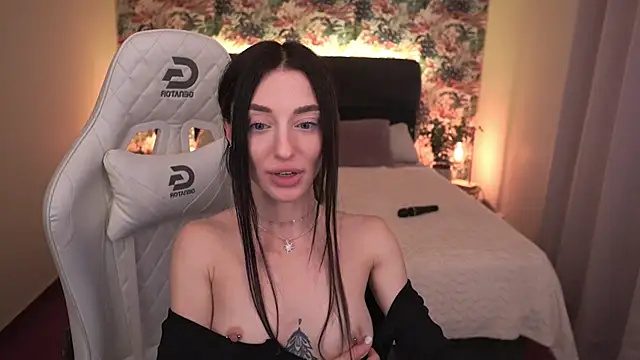 Alice Arwen online show from March 17, 1:50 pm