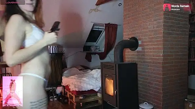 Snapshot of JoleneFuego chatting on January 6, 7:13 pm JoleneFuego online show from January 6, 7:13 pm